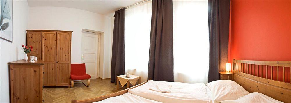 Ai Quattro Angeli Aparthotel Prague Exterior photo