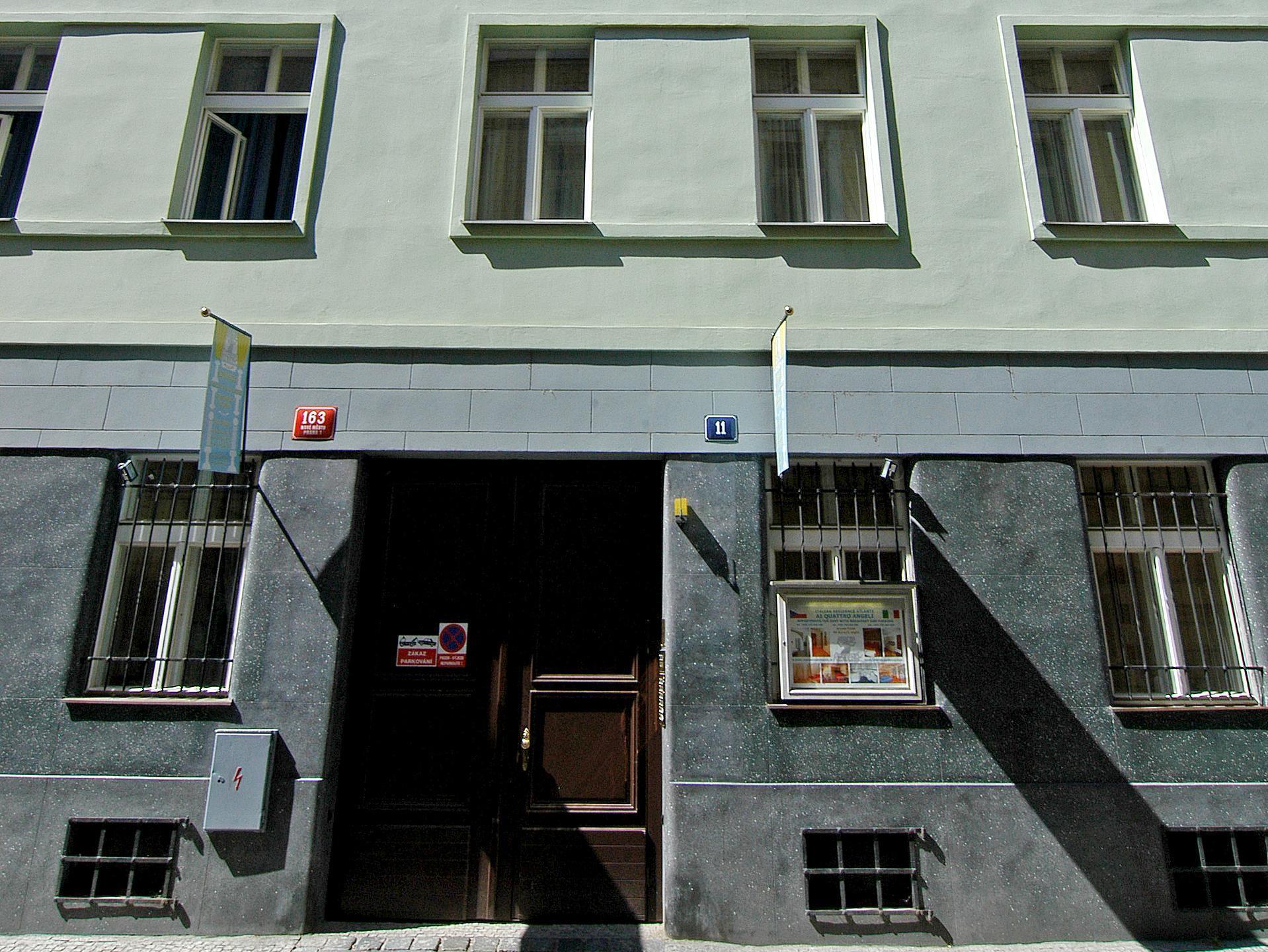 Ai Quattro Angeli Aparthotel Prague Exterior photo